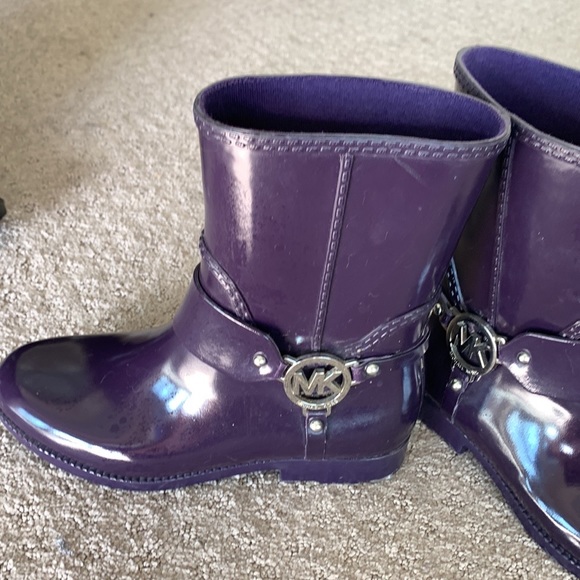 Michael Kors Purple Rain boots - Picture 4 of 7
